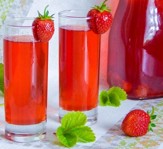 компот из клубники